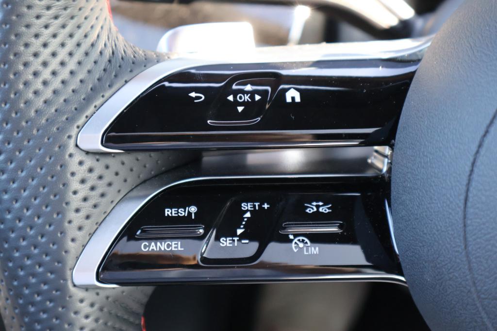 Mercedes-Benz A-Klasse 180 business solution amg i 2025 i panorama dak i mu