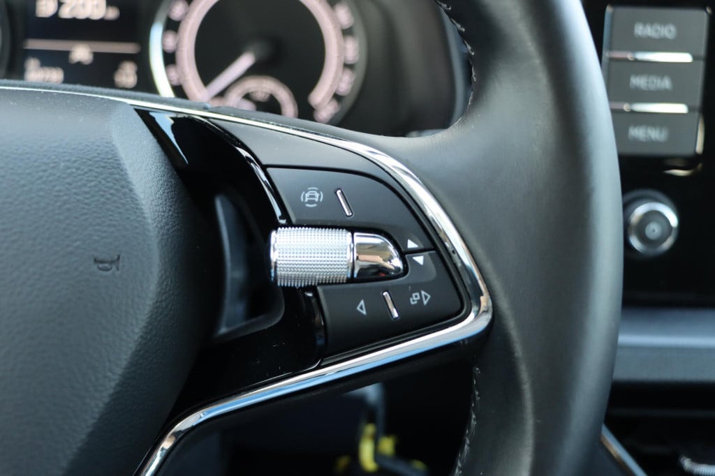 Skoda Kamiq 1.0 tsi ambition 110pk