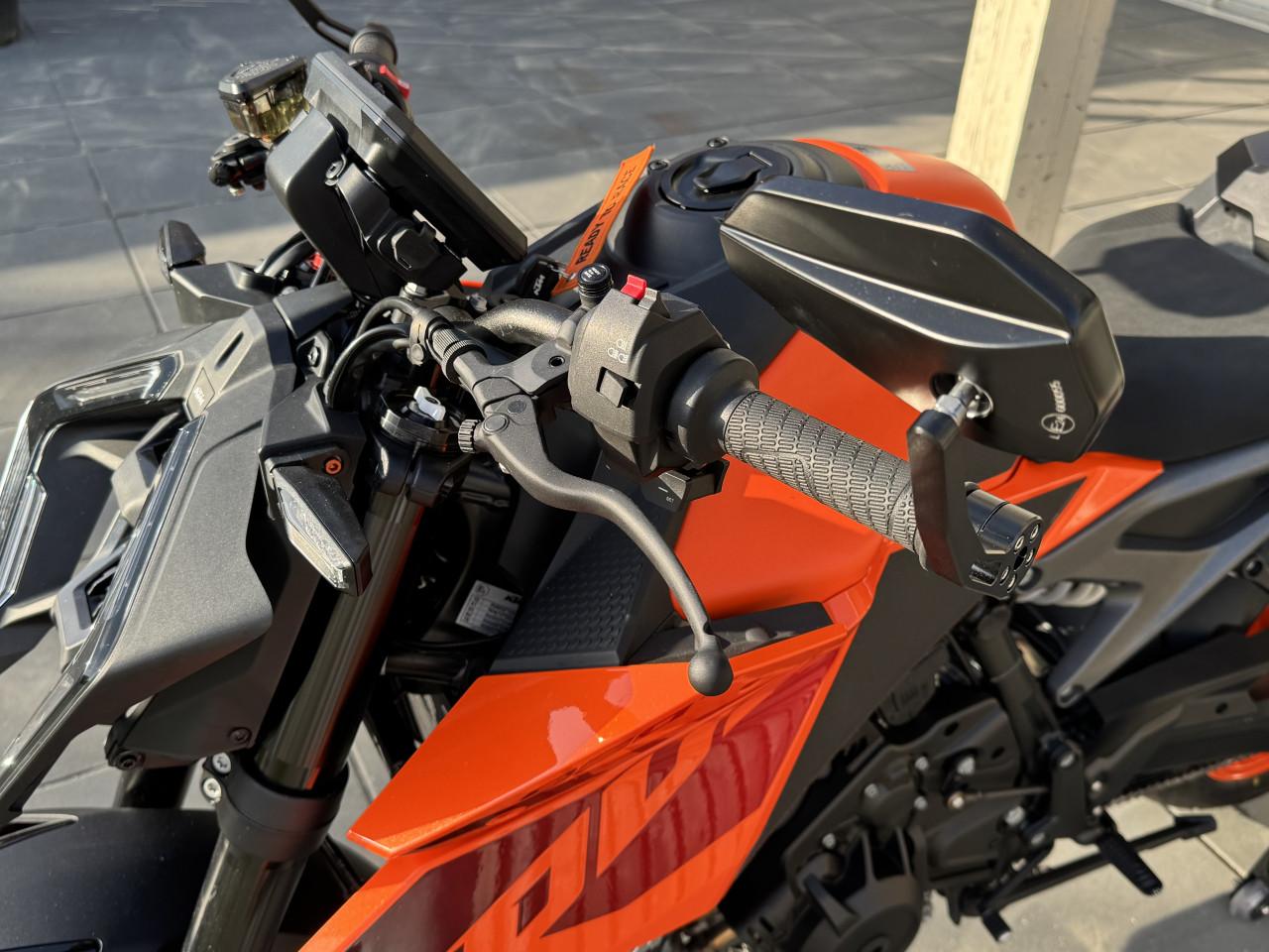 KTM Duke 990 | Nieuwstaat | Garantie | Techpack