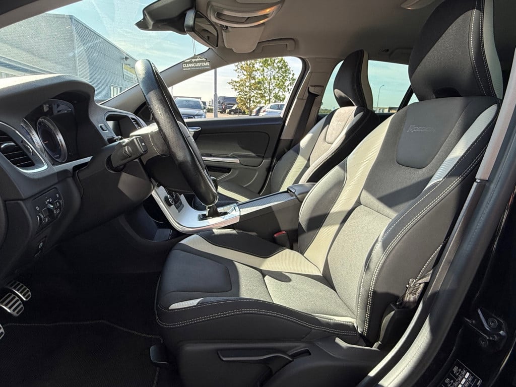 Volvo V60 1.6 t3 r-design