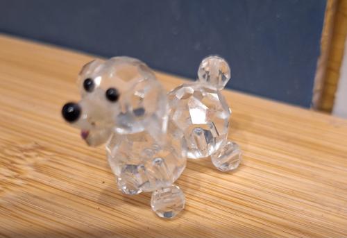 Miniatuur glas hond