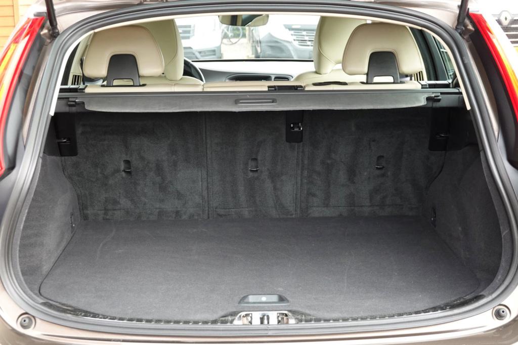 Volvo V60 cross country 2.0 t5 nordic+