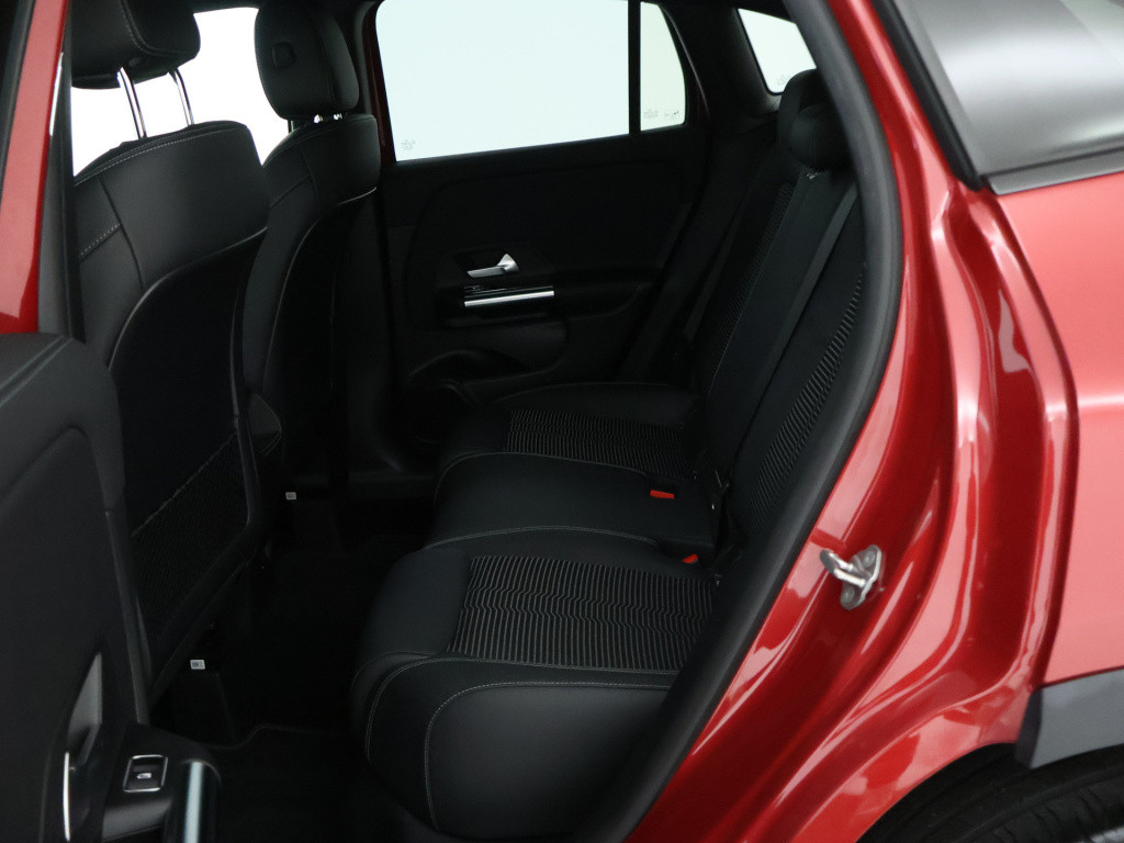 Mercedes-Benz Gla-klasse 250 e amg line | dodehoekdetector | nightpakket | 