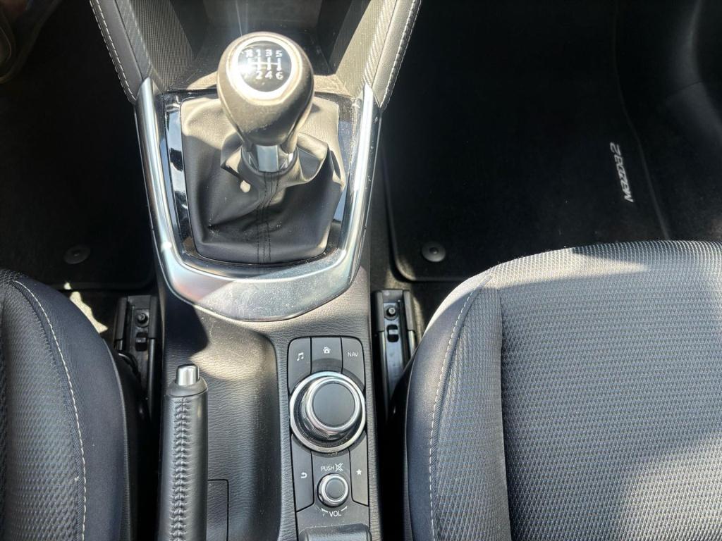 Mazda 2 1.5 skyactiv-g 90pk luxury, carplay