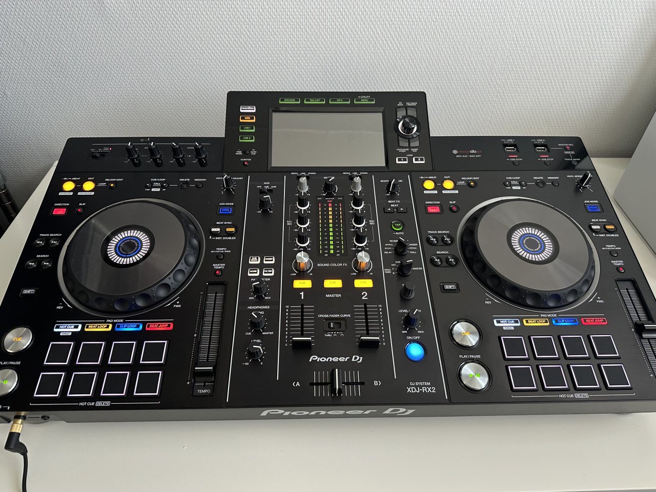 Pioneer XDJ-RX2 incl Headphones