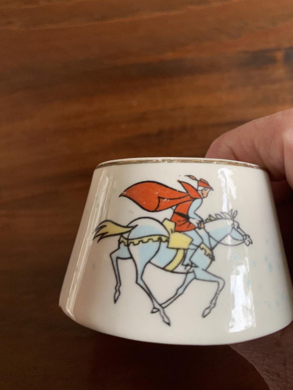 Een set van vijf vintage kinder serviesstukken