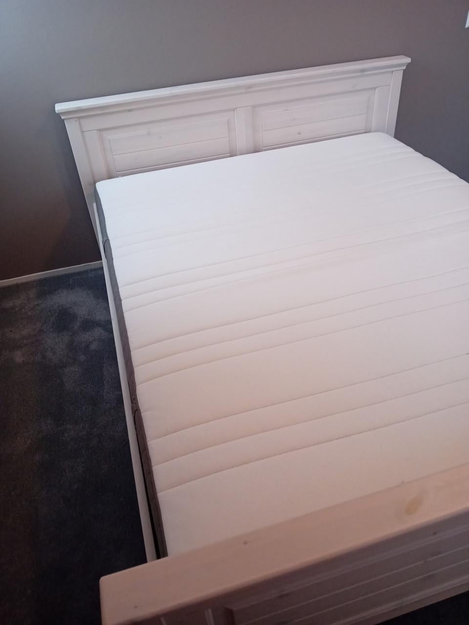 Tweepersoons bed (gereserveerd)