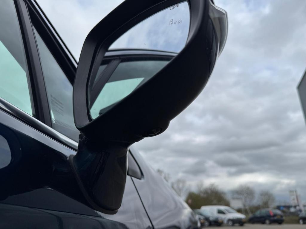 Suzuki Sx4 S-cross 1.4 boosterjet style smart hybrid