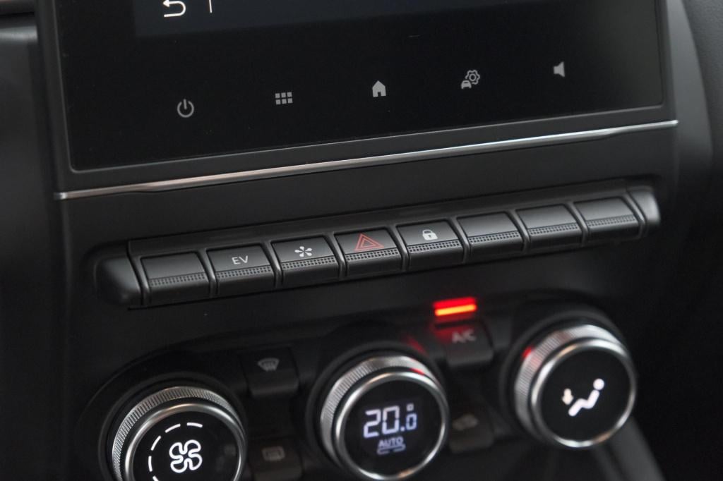 Renault Captur 1.6 e-tech plug-in hybrid 160 techno | dodehoekdetectie | ad