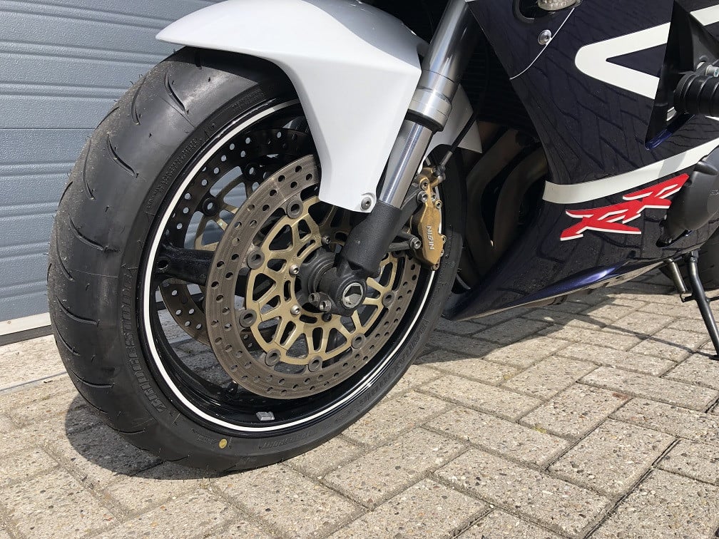 Honda CBR954RR Fireblade uit 2002 met 39 dkm, nieuwstaat! div extra's €3750