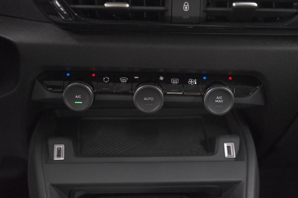 Citroen Ë-c4 X you 50 kwh | soh 97,1% | 3 fase laadfunctie | camera | apple