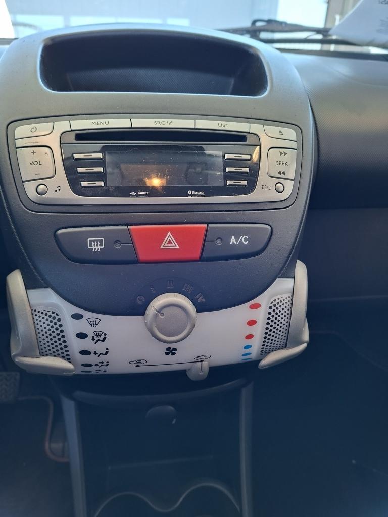 Peugeot 107 | 5-deuren | airco | elektrisch 1.0 envy