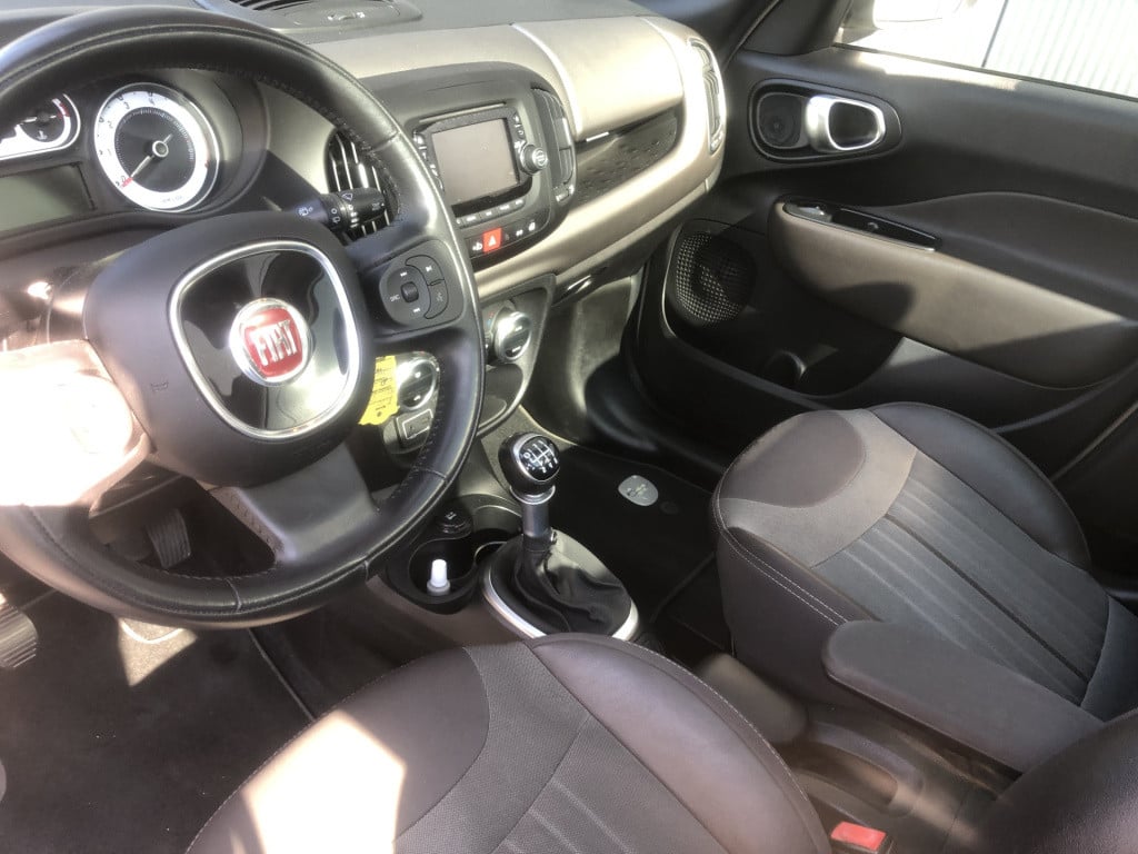 Fiat 500 L living 1.4 t-jet 120pk lounge panoramadak 5-drs