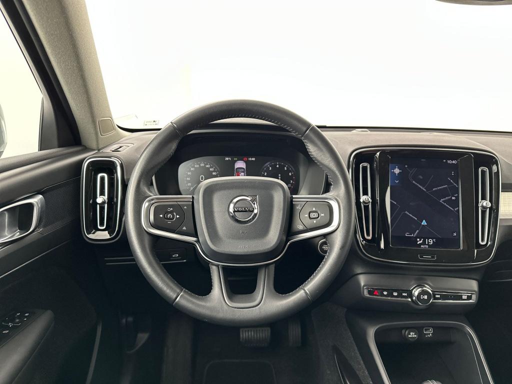 Volvo XC40 t3 163pk aut8 momentum pro| trekhaak| camera| climate| cruise co