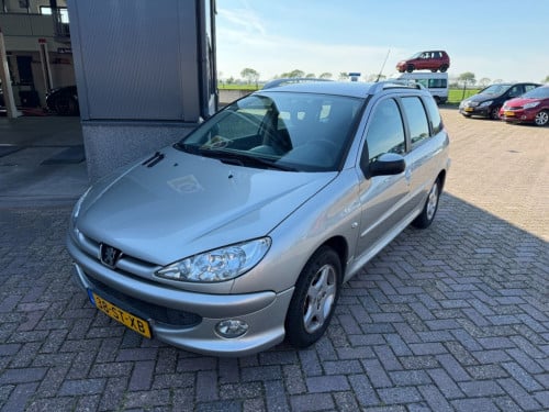 Peugeot 206 1.4 air-line 3