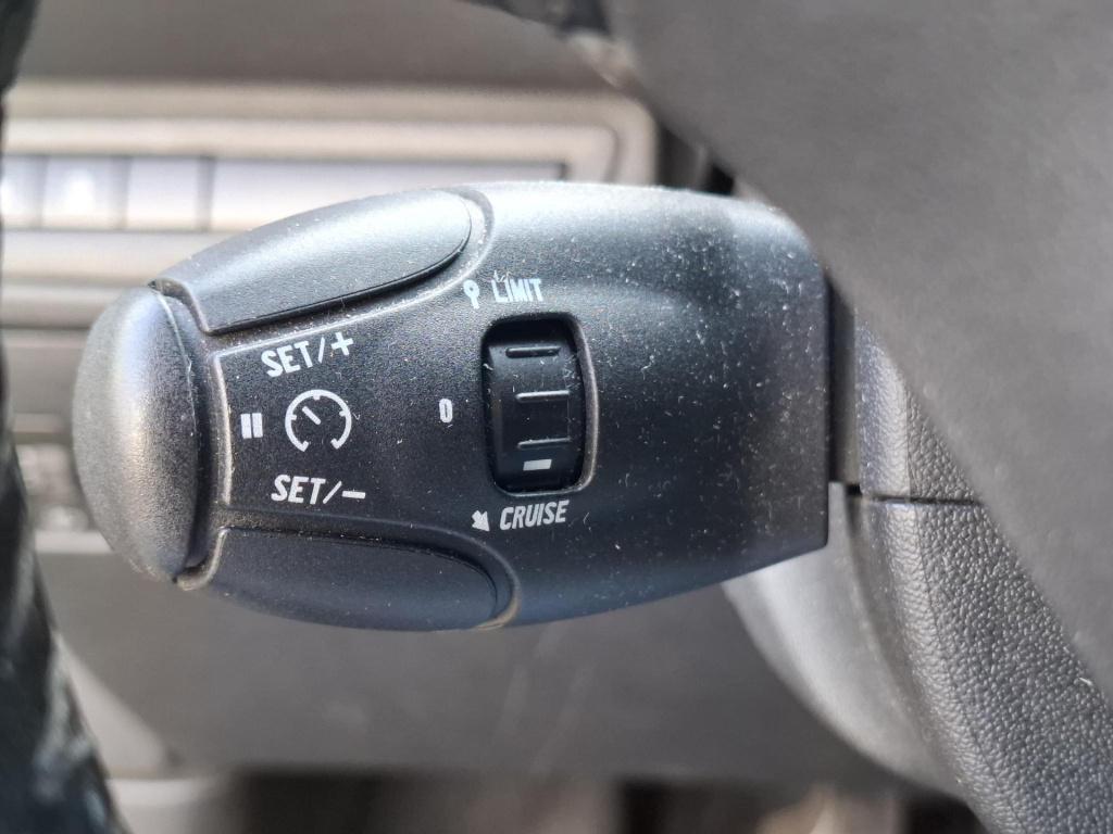 Peugeot 208 1.4 vti 95 griffe 5-drs navi/leer/clima