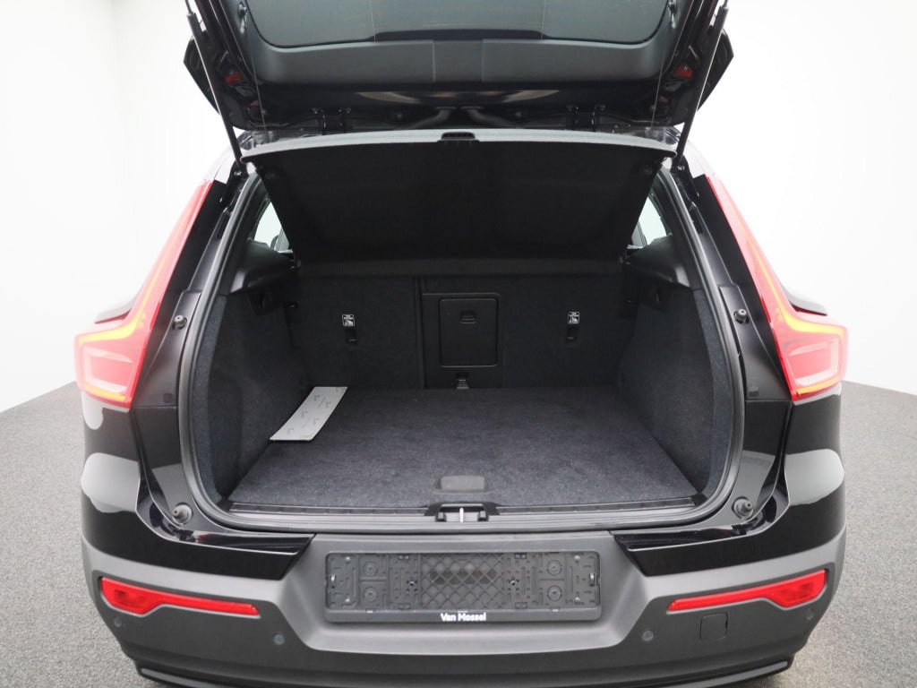 Volvo XC40 recharge core | automaat | lmv | parkeer sensoren | virtual cock