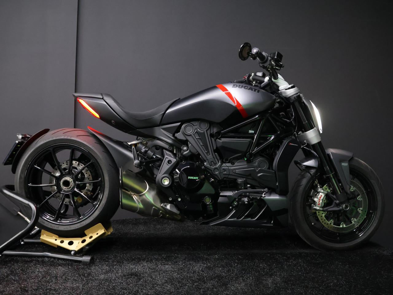 XDIAVEL BLACK STAR | 50st. Gelimiteerd!