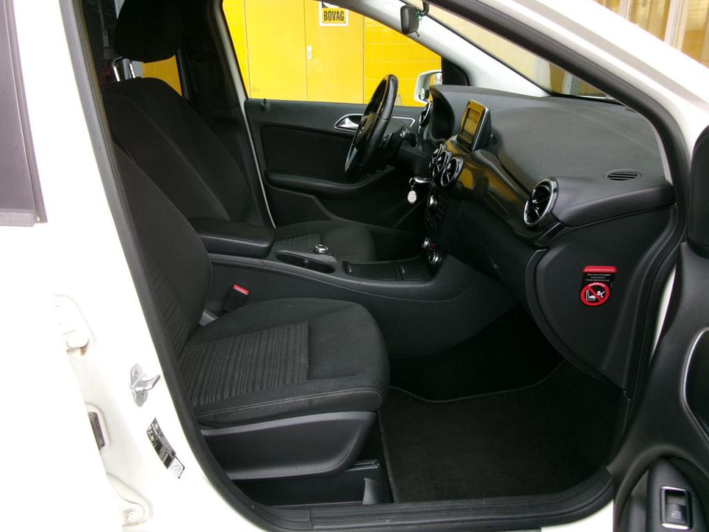 Mercedes-Benz B-Klasse 180 cdi automaat, airco, navi, pdc, trekhaak