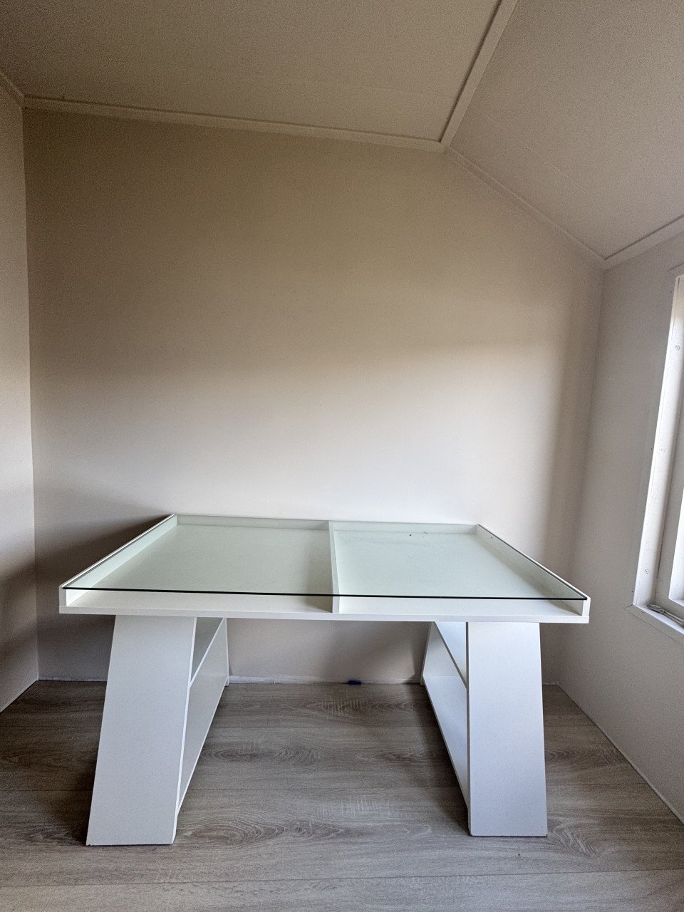 Gratis af te halen: wit IKEA bureau