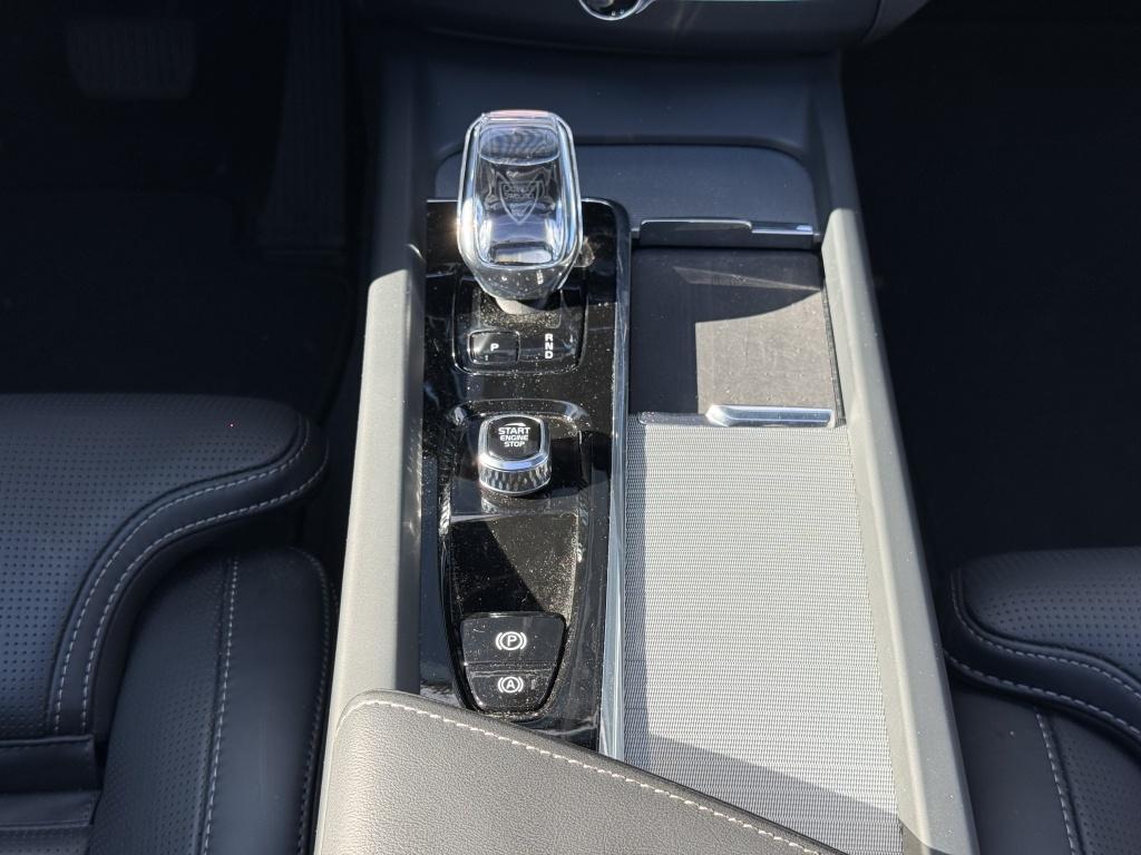 Volvo XC60 t8 455pk recharge ultra black edition| full options! luchtvering