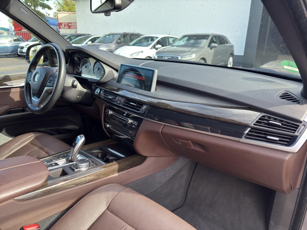 BMW X5 xdrive40e high executive (230 kw) | leder | elektr. trekhaak | head 
