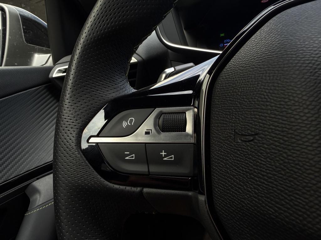 Peugeot 2008 1.2 hybrid 136 gt