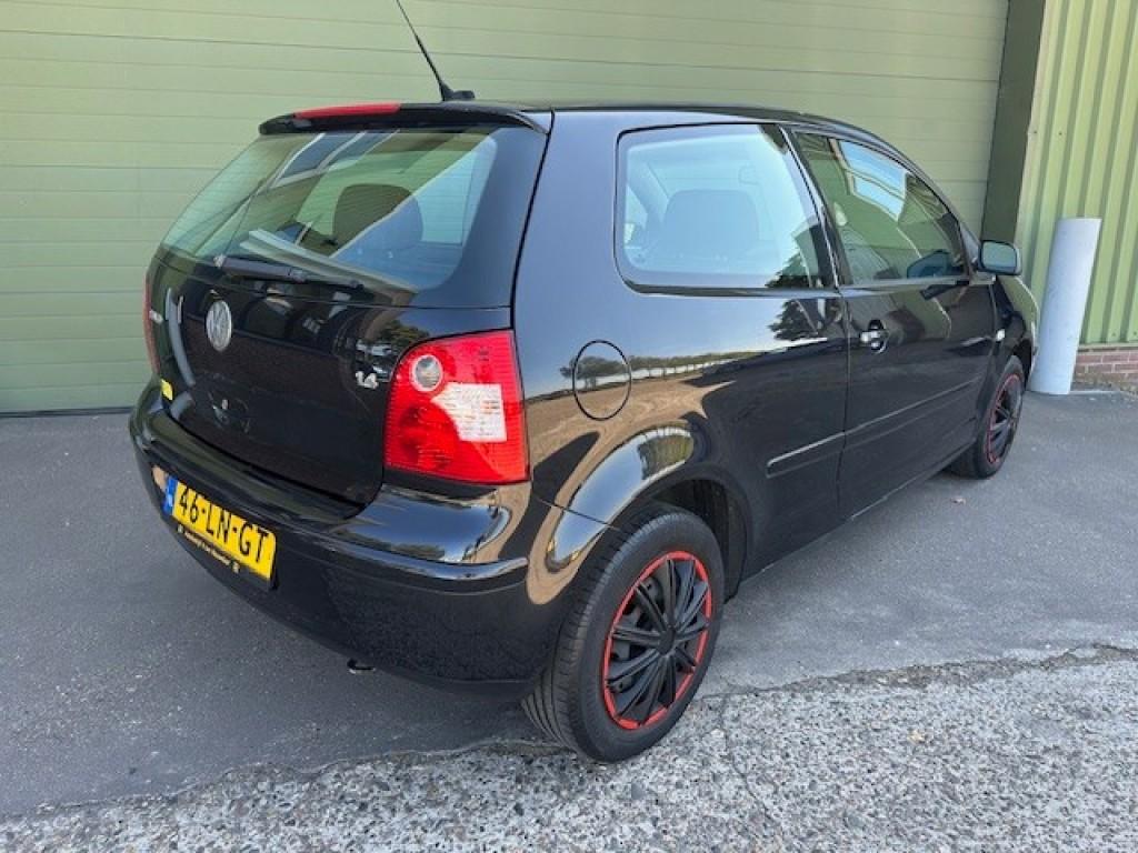 Volkswagen Polo 1.4 - 16v sportline