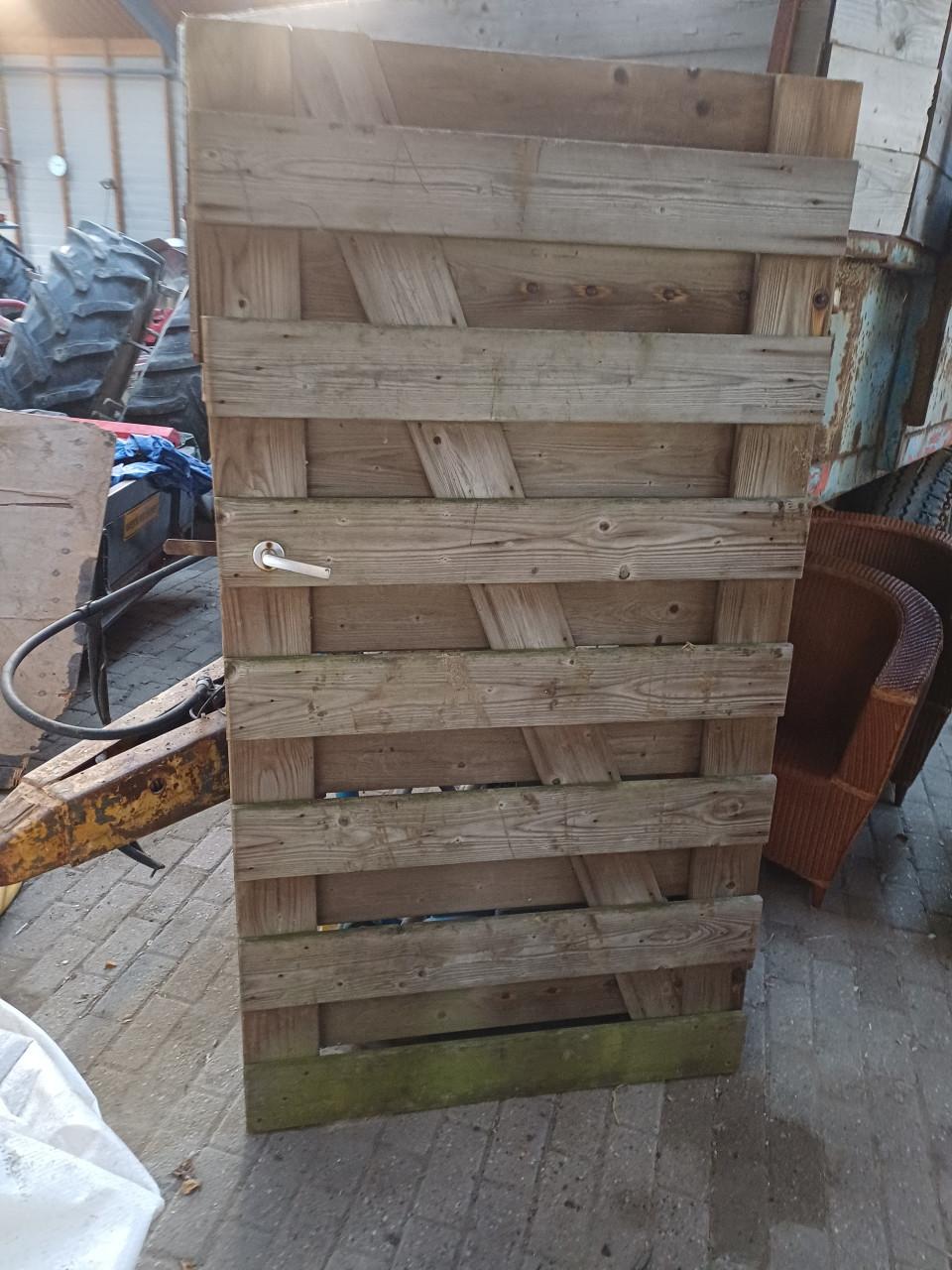 Te koop poort met schutting