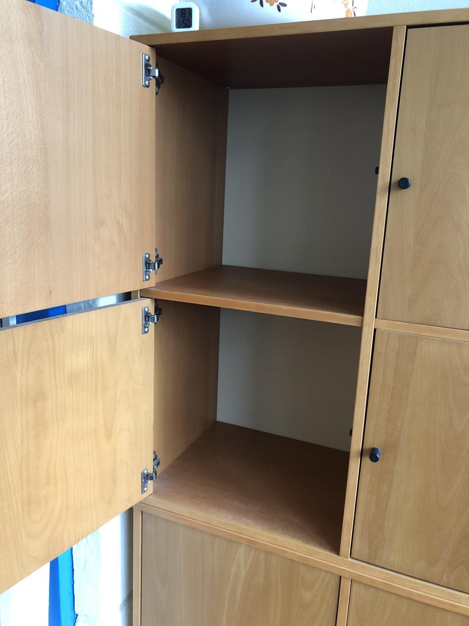 Kast met 18 deurtjes (trapkast in losse delen)