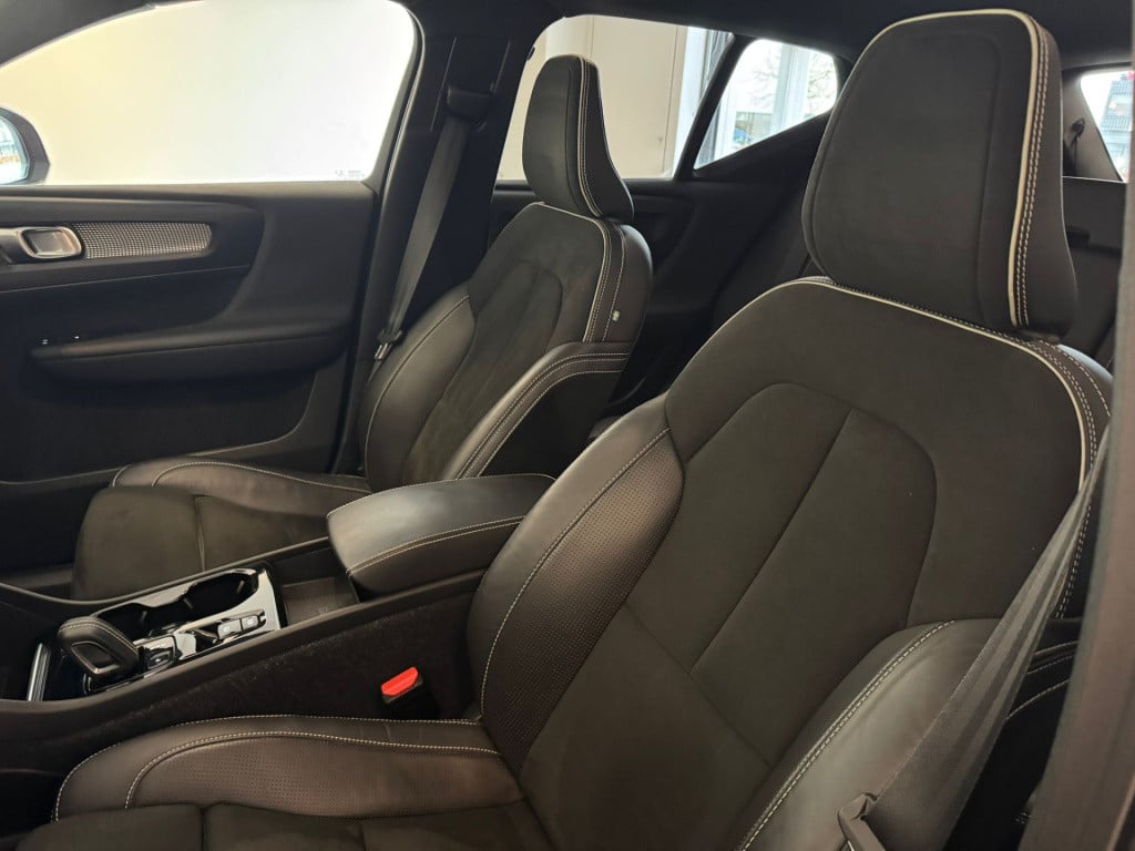 Volvo XC40 1.5 t5 twin engine r-design
