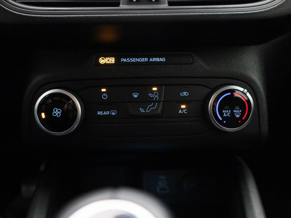 Ford Focus wagon 1.0 ecoboost hybrid connected | navigatie | cruise control