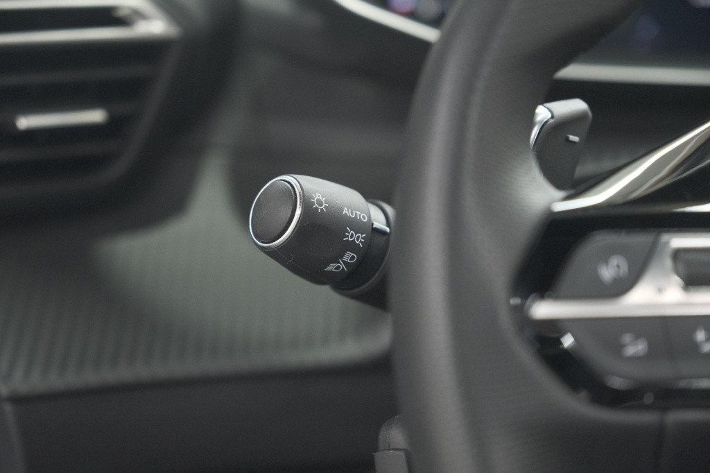 Peugeot 2008 hybrid 136 e-dsc6 gt | 360 camera | adaptieve cruise control |