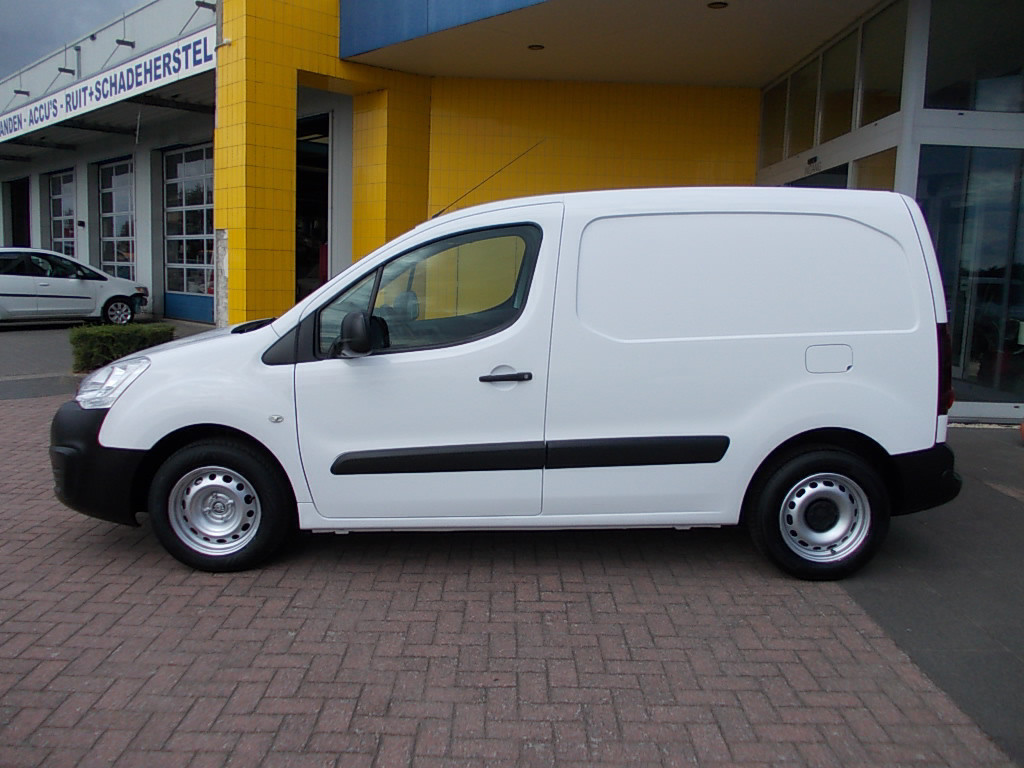 Peugeot Partner 1.6 hdi airco, cruise-contr., pdc, parrot