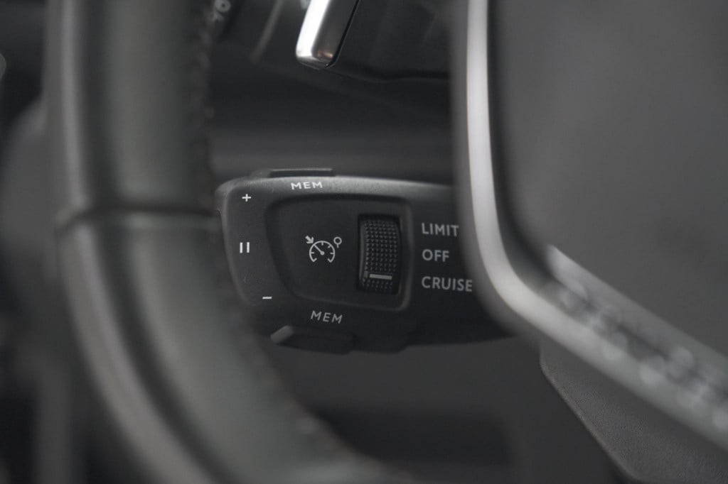 Peugeot 5008 puretech 130 eat8 active pack business | 7 zitplaatsen | camer