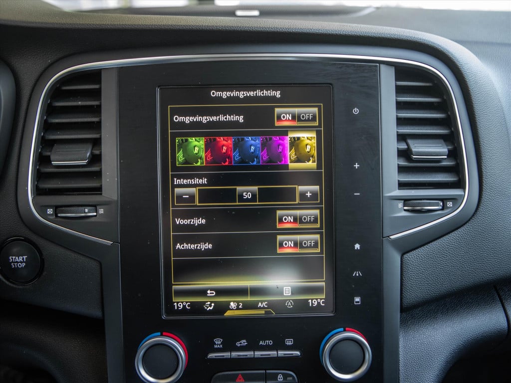 Renault Megane tce 130pk bose | navigatie | camera | park. sensoren | cruis