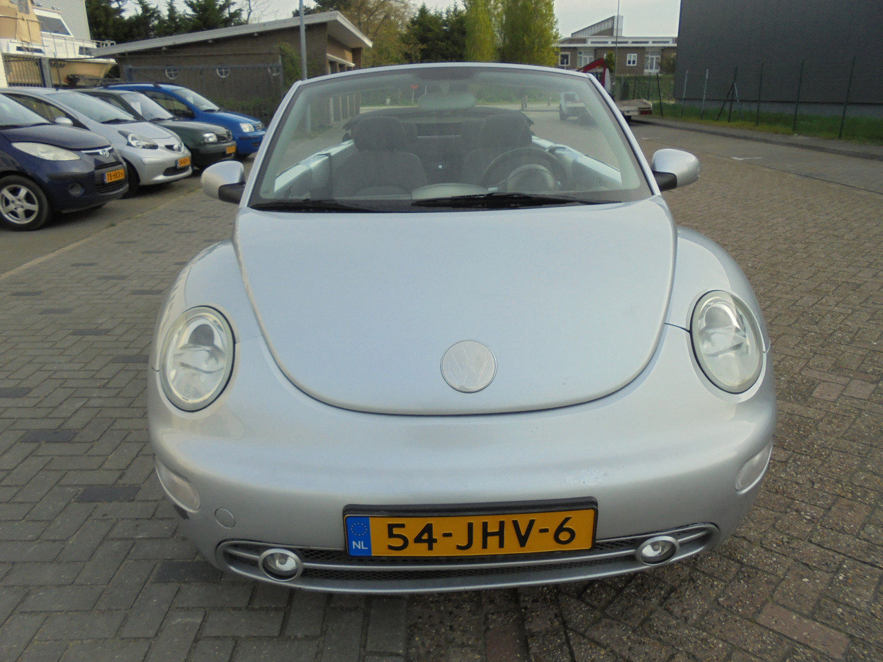 New Beetle Cabriolet 1.4 leuke auto €1650 ZO MEENEMEN wij nemen afschijdt