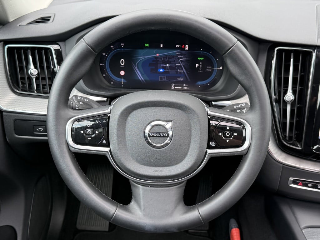 Volvo XC60 2.0 t6 awd + dark