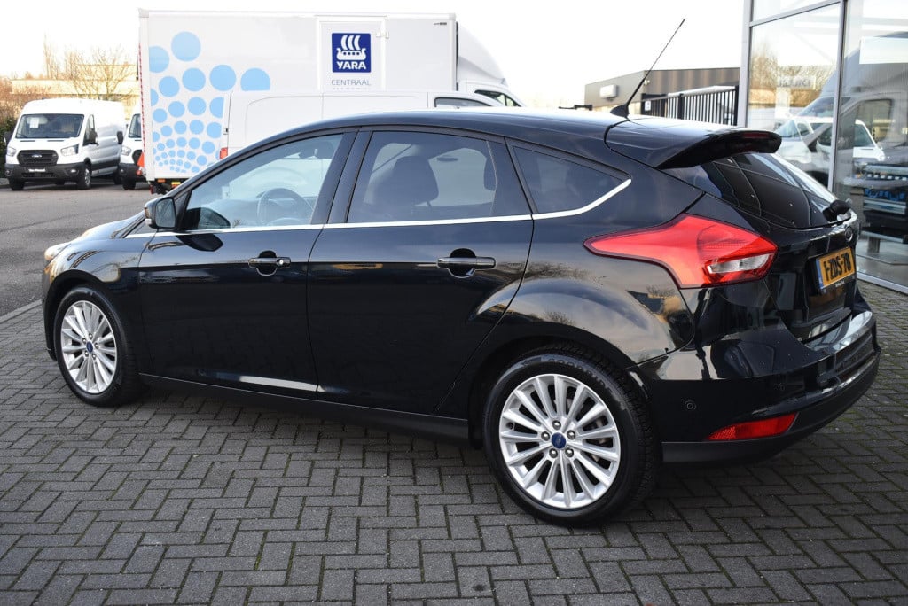 Ford Focus 1.0 titanium edition | climate control | cruise control | parkee