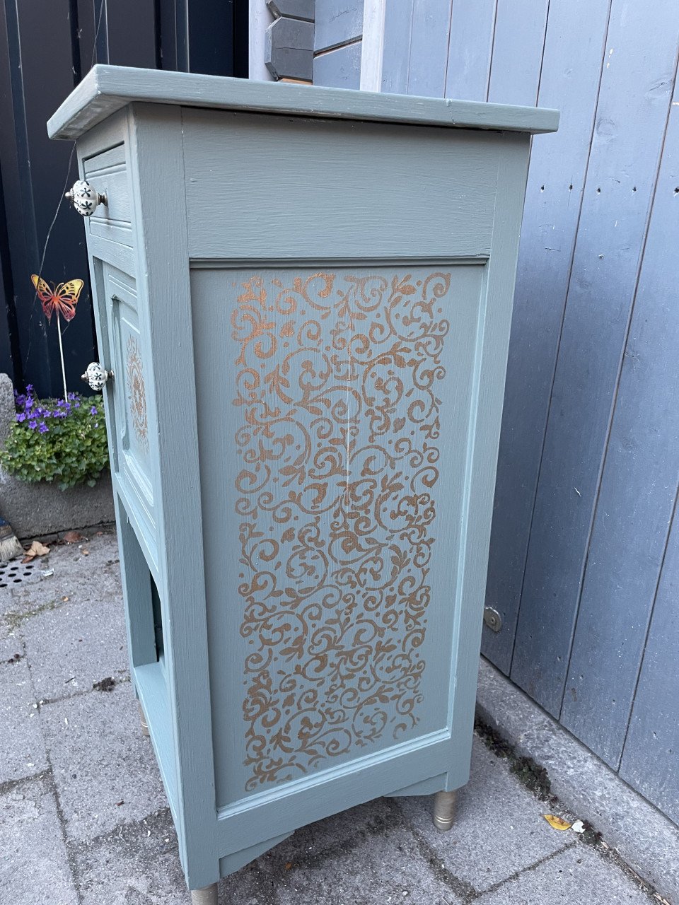 Uniek gerestyled nacht/bijzetkastje