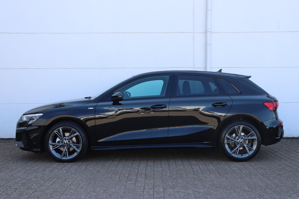 Audi A3 sportback 35 tfsi s edition 150pk s-tronic