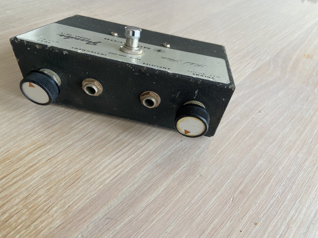 ZELDZAME VINTAGE FUZZDER PEDAL MONACOR 7ties