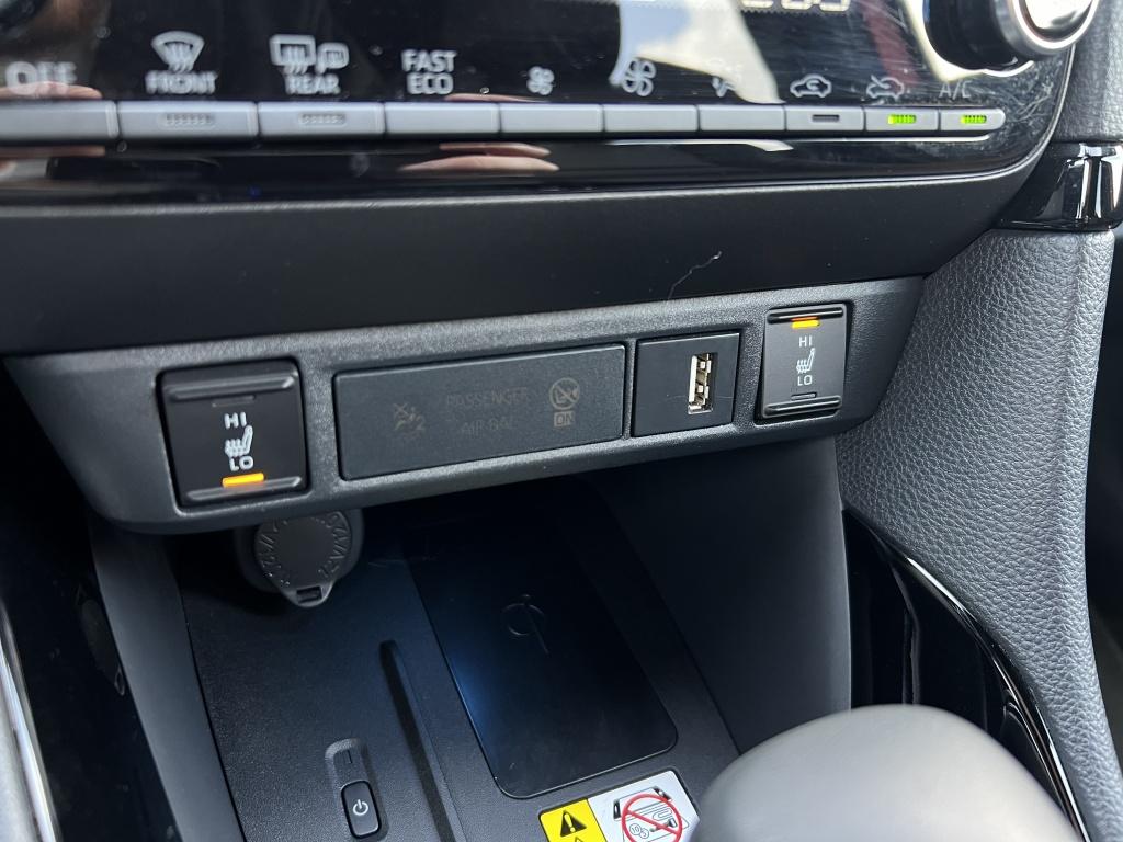 Toyota Yaris 1.5 hyb. launch ed. | stuurverwarming | stoelverwamring | dode
