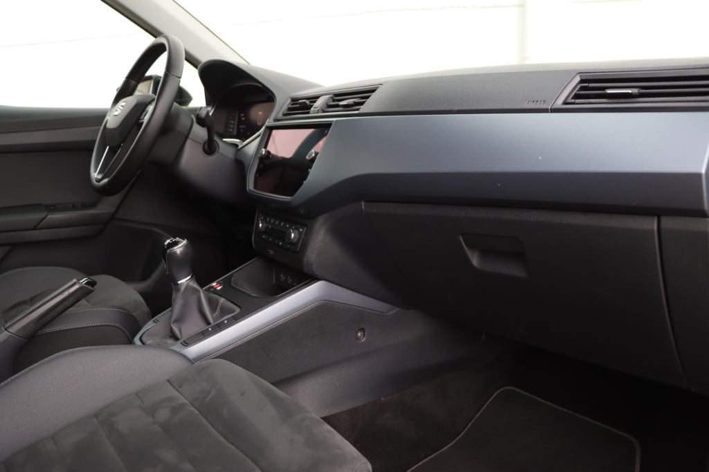 Seat Arona 1.0 tsi style business intense beats 95pk
