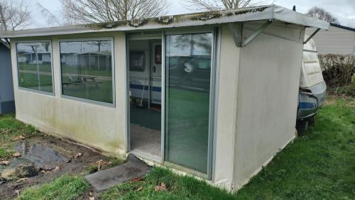 Vaste geïsoleerde tent voor caravan