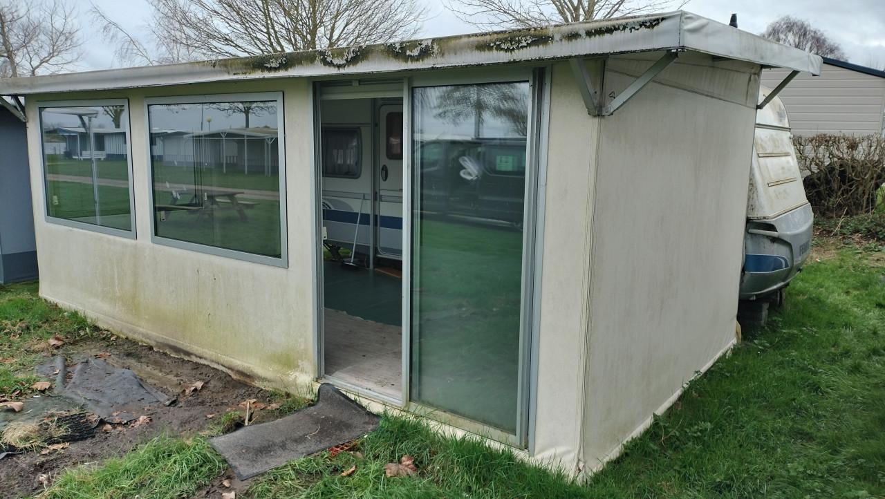 Vaste geïsoleerde tent voor caravan