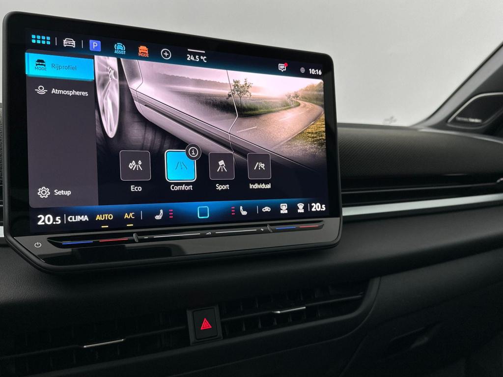 Volkswagen T-roc r-line first edition 1.5 etsi 110 kw / 150 pk suv