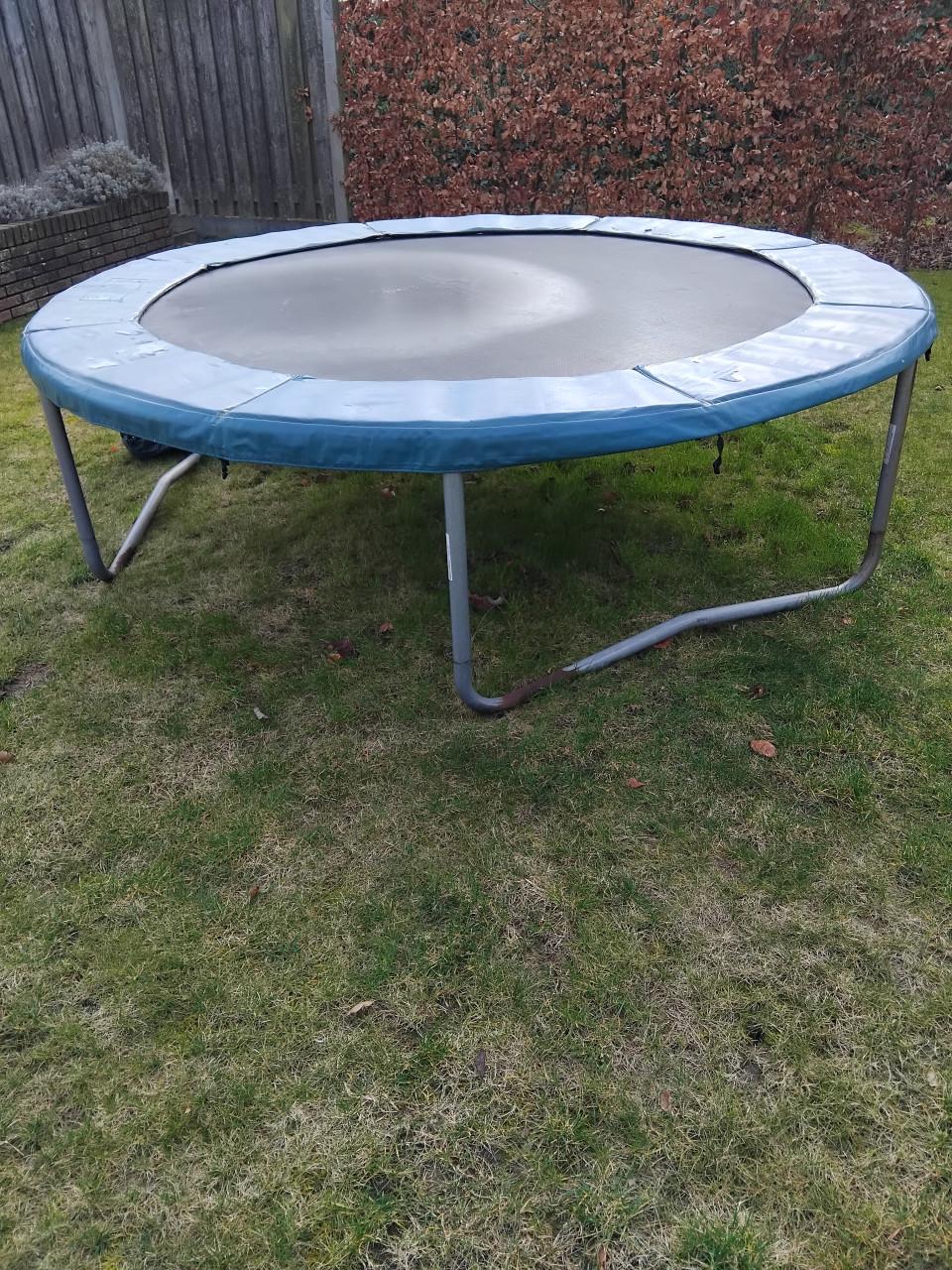 Trampoline