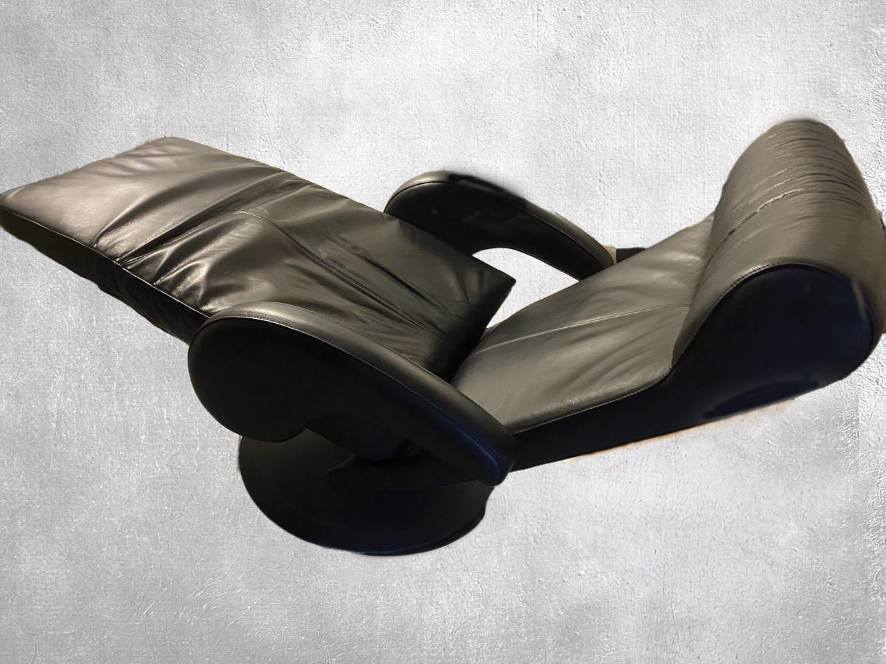 Elektrisch, traploos verstelbare lederen fauteuil