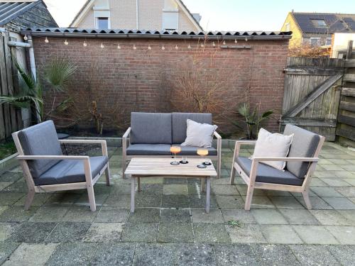 Luxe tuinset Leen Bakker – 4-delig – zo goed als nieuw
